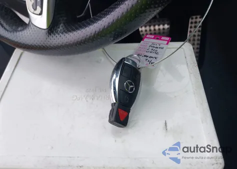 2017 Mercedes-Benz C 300 4Matic из США, поврежденный, VIN WDDWJ4KB0HF414035